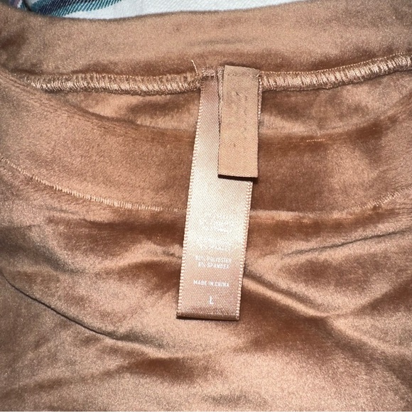 Skims Velour Crew Neck Tank Sienna sz L #B0X2/3 - Picture 4 of 4